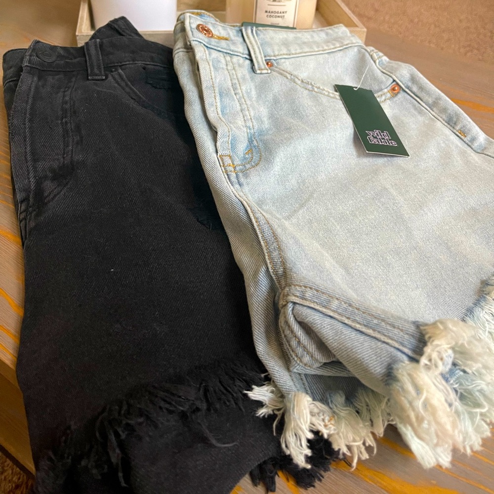 BUNDLE!! 2 for 1! 2 pairs of high rise shorts.